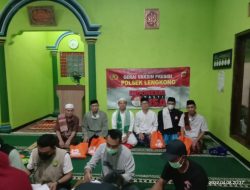 Polsek Lengkong Gelar Vaksinasi, Beri Bingkisan Usai Sholat Tarawih