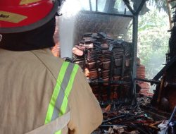 Diduga Berasal Dari Tungku, Rumah Warga di Ciracap Sukabumi Dilalap Sijago Merah