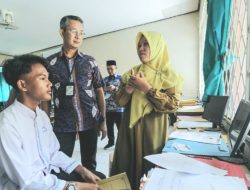 Persiapan PPDB Tahap 1, Plh. Kadisdik Tinjau 3 Sekolah di Kabupaten Kuningan dan Cirebon